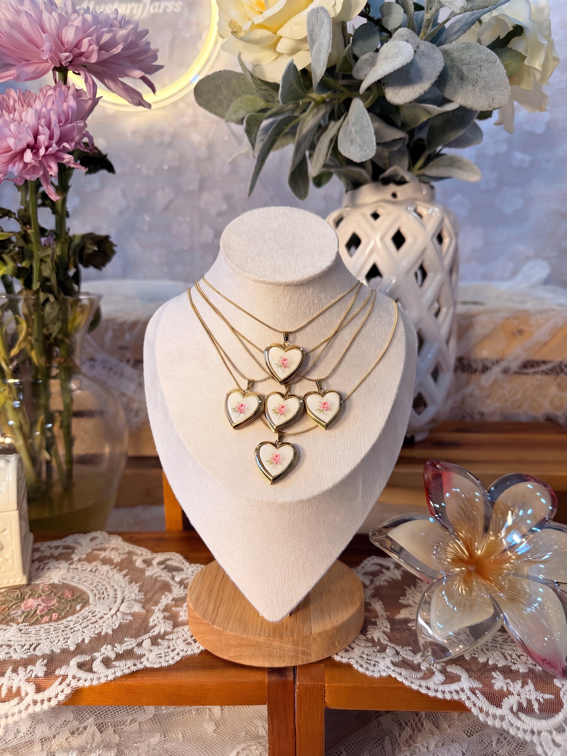 Floral locket detail